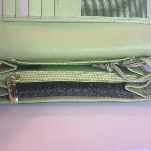 Handcrafted by Artisans Medium Woven Genuine Leather Bi-Fold Wallet. (D237) - Picture 7 of 7